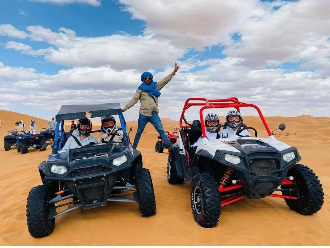 Nomada Domes Camp With Airco Hotel เมอร์ซูกา ภายนอก รูปภาพ