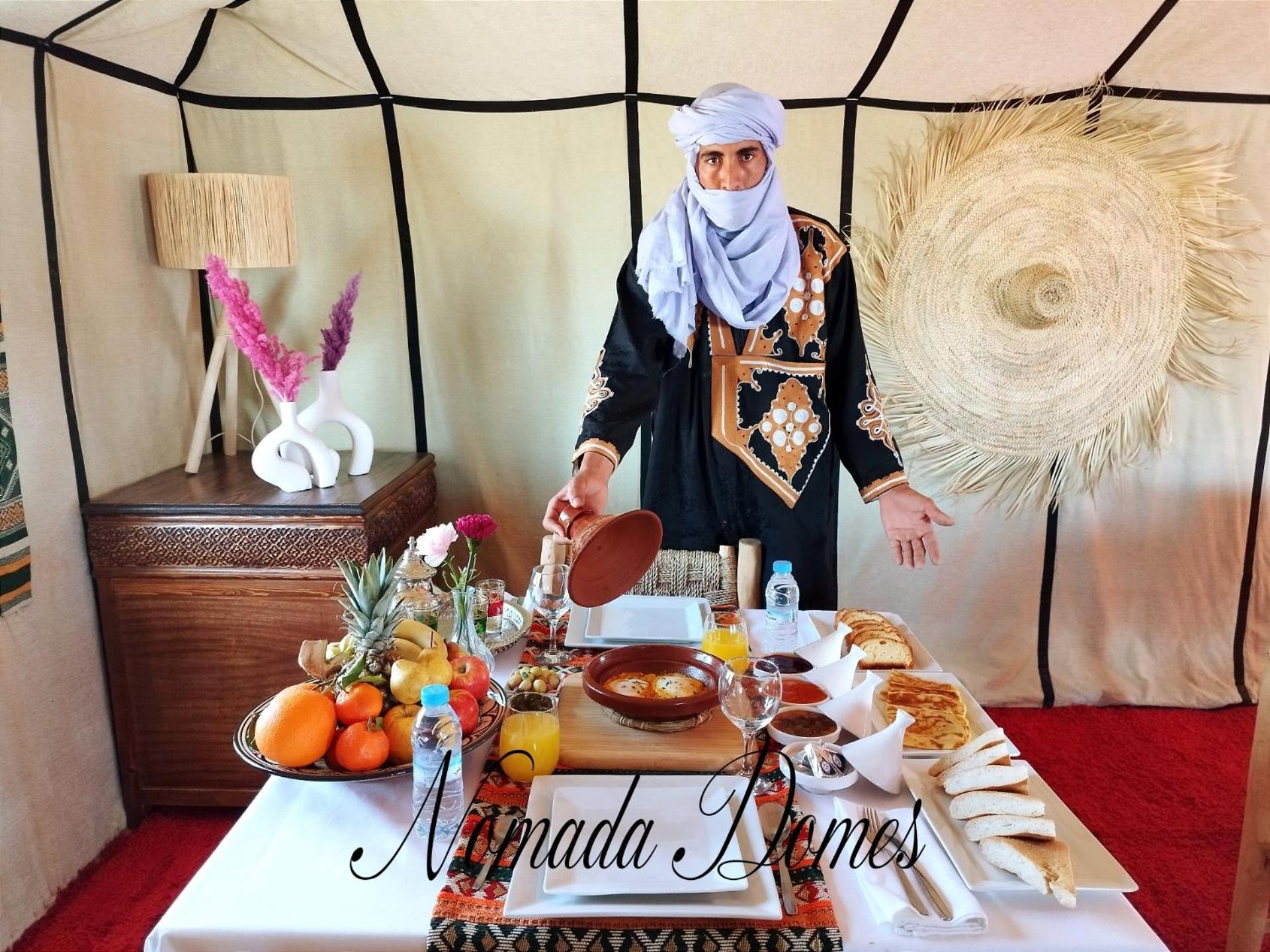 Nomada Domes Camp With Airco Hotel เมอร์ซูกา ภายนอก รูปภาพ