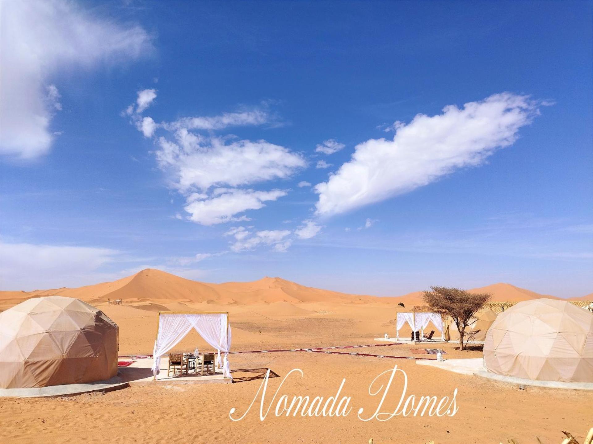 Nomada Domes Camp With Airco Hotel เมอร์ซูกา ภายนอก รูปภาพ