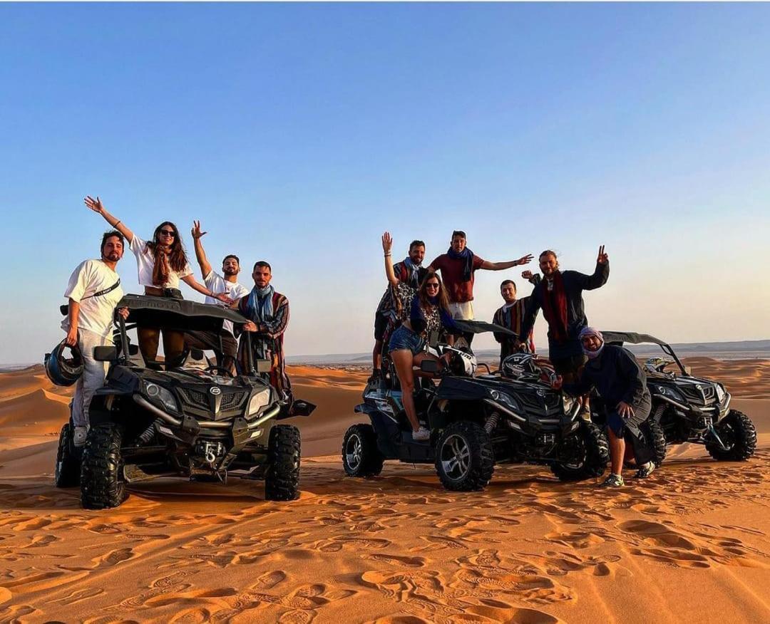 Nomada Domes Camp With Airco Hotel เมอร์ซูกา ภายนอก รูปภาพ